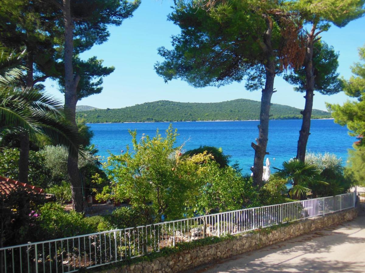 Holiday Home Oleander Žaborić Eksteriør billede